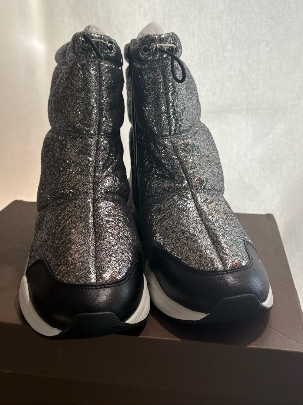 Linea Paolo Gillie-L Boots Black White Size 9.5 Medium NIB New in Box